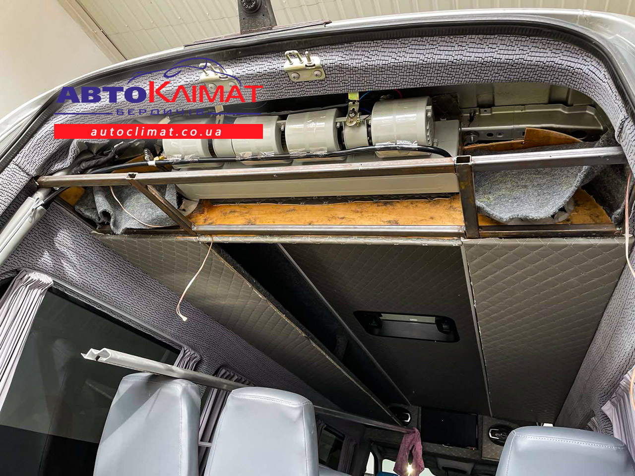 Пассажирский микроавтобус Volkswagen Crafter