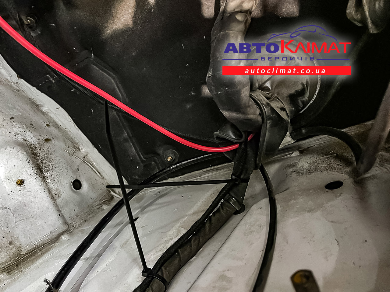 Монтаж штатного кондиционера Mercedes Sprinter 906