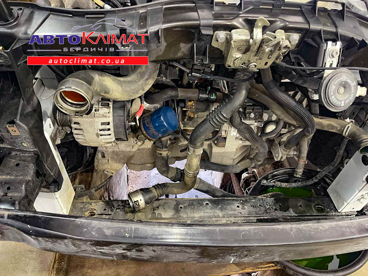 Монтаж штатного кондиционера Renault Kengoo